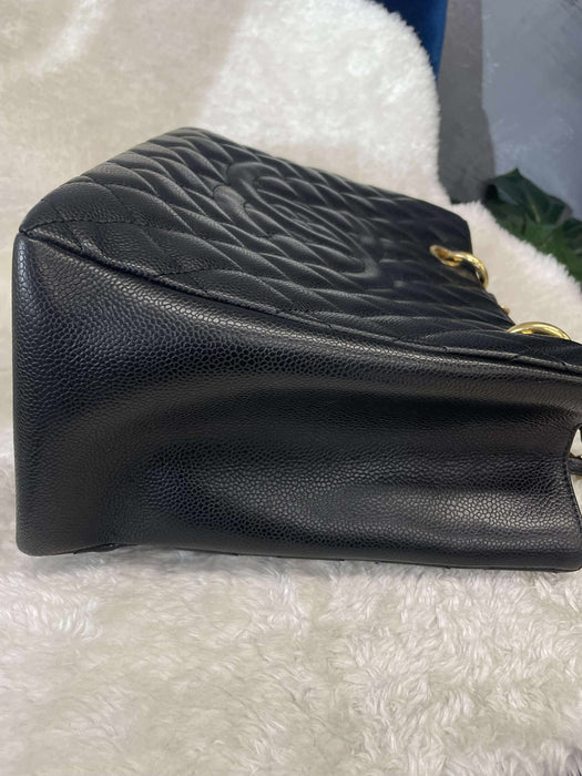 CHANEL GST Caviar Black Shoulder Bag　AB＋