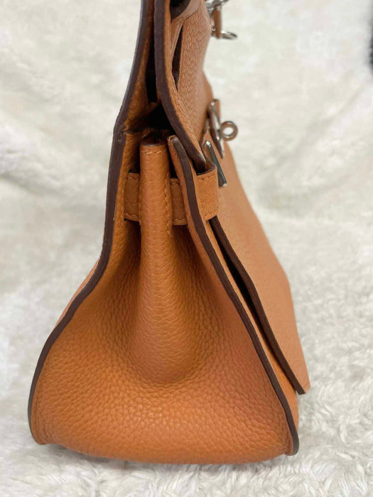 HERMES Jypsiere Orange Taurillon 28 Shoulder Bag. RANK AB+
