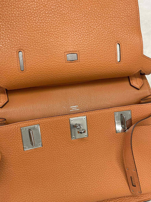 HERMES Jypsiere Orange Taurillon 28 Shoulder Bag. RANK AB+