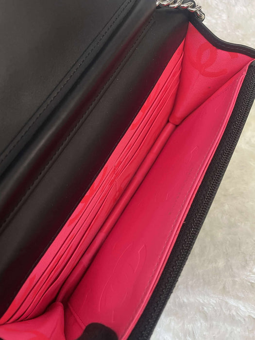 CHANEL Cambon Line Black Wallet on Chain　RANK A