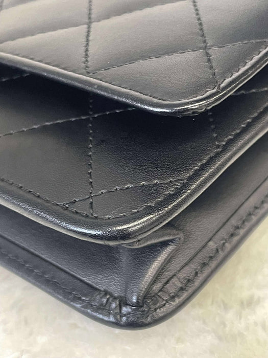 CHANEL Cambon Line Black Wallet on Chain　RANK A