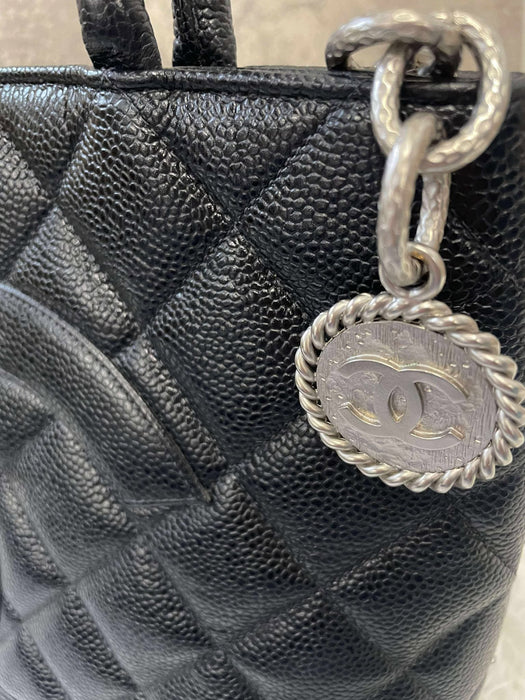 CHANEL (シャネル) トートバッグ メダリオン ブラック（ランクAB+）
