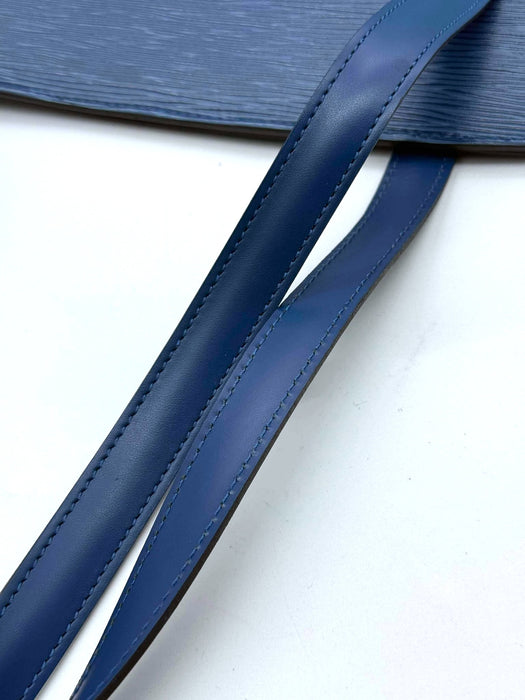 LOUIS VUITTON (ルイヴィトン) ショルダーバッグ エピ ルサック ブルー（ランクAB+）
