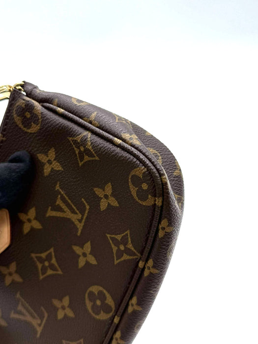 LOUIS VUITTON Multi Pochette Monogram Crossbody Bag. RANK A