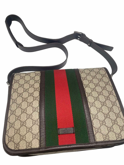GUCCI GG Supreme Messenger Bag  RANK A