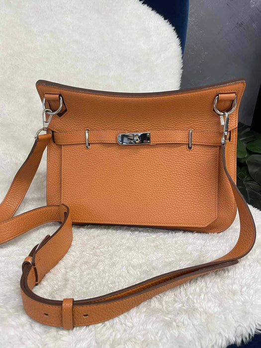 HERMES Jypsiere Orange Taurillon 28 Shoulder Bag. RANK AB+