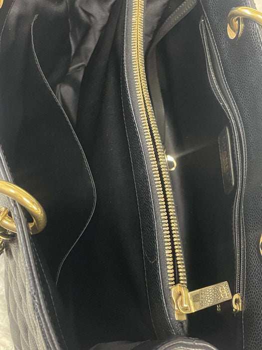 CHANEL GST Caviar Black Shoulder Bag　AB＋