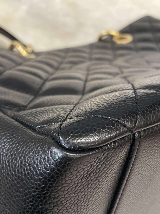 CHANEL GST Caviar Black Shoulder Bag　AB＋